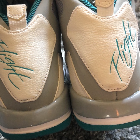 Jordan Flight - Picture 10 of 13